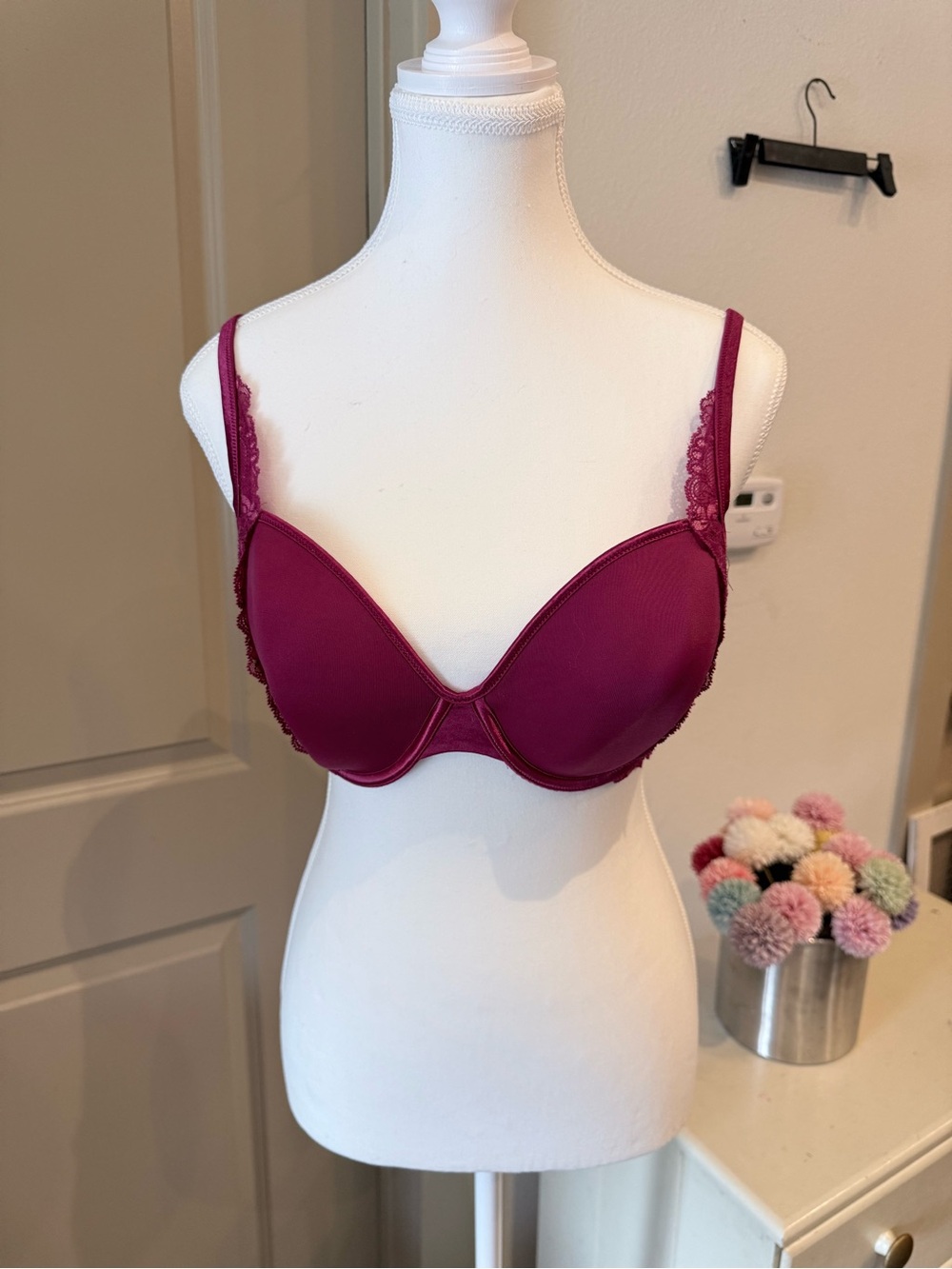 🪽 Victoria's Secret Angels Sexy Lightly Padded Lace-Trim Underwire Bra 34DD